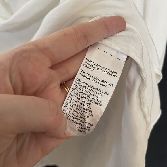 Chico's Womens White Modal Button Cuff Blouse Size US 8/10 business casual top - Picture 4 of 7